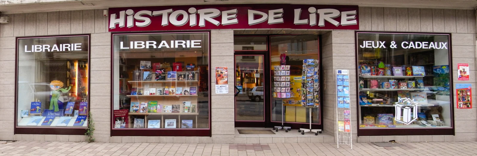 Vue de LIBRAIRIE HISTOIRE DE LIRE